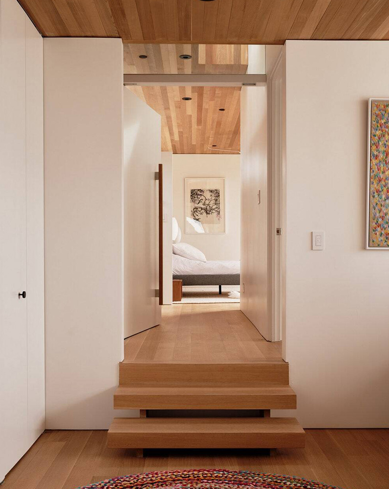 Thiết kế nội thất phòng ngủ biệt thự gỗ phong cách hiện đại 