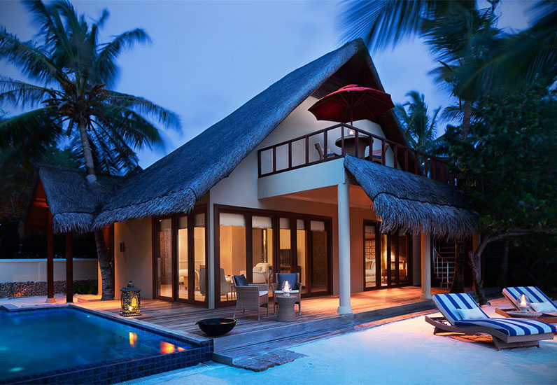 Taj Exotica Resort and Spa Maldives về đêm