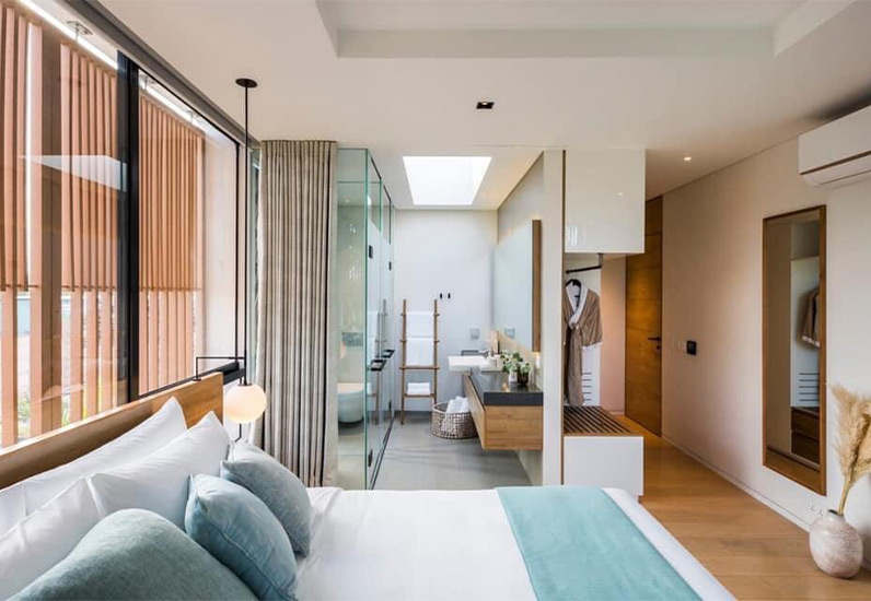 Phòng ngủ được thiết kế hướng đến sự đơn giản, tinh tế và tiện nghi