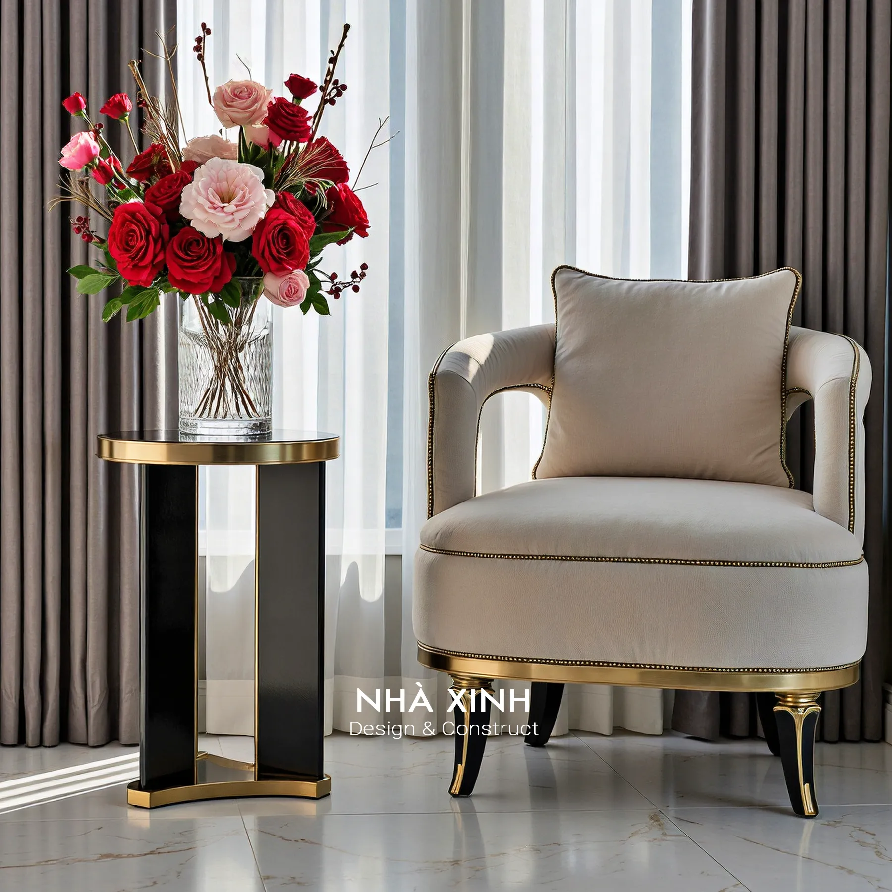 Ghế đơn nhung và thảm lông trong góc phòng